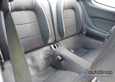 2017 Ford Mustang V6 z USA, uszkodzony, nr VIN 1FA6P8AM5H5305701